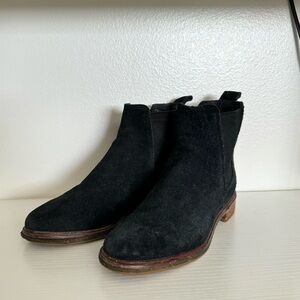 Clark’s Chelsea Boot